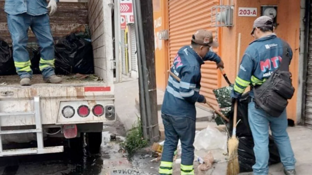 retiro-de-basura-Centro-de-Monterrey-limpieza-urbana-residuos-solidos-Servicios-Publicos