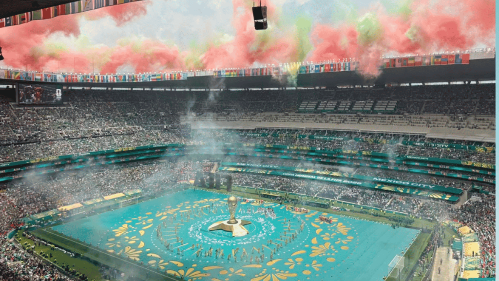 México triunfa en Mundial en el partido inaugural azteca